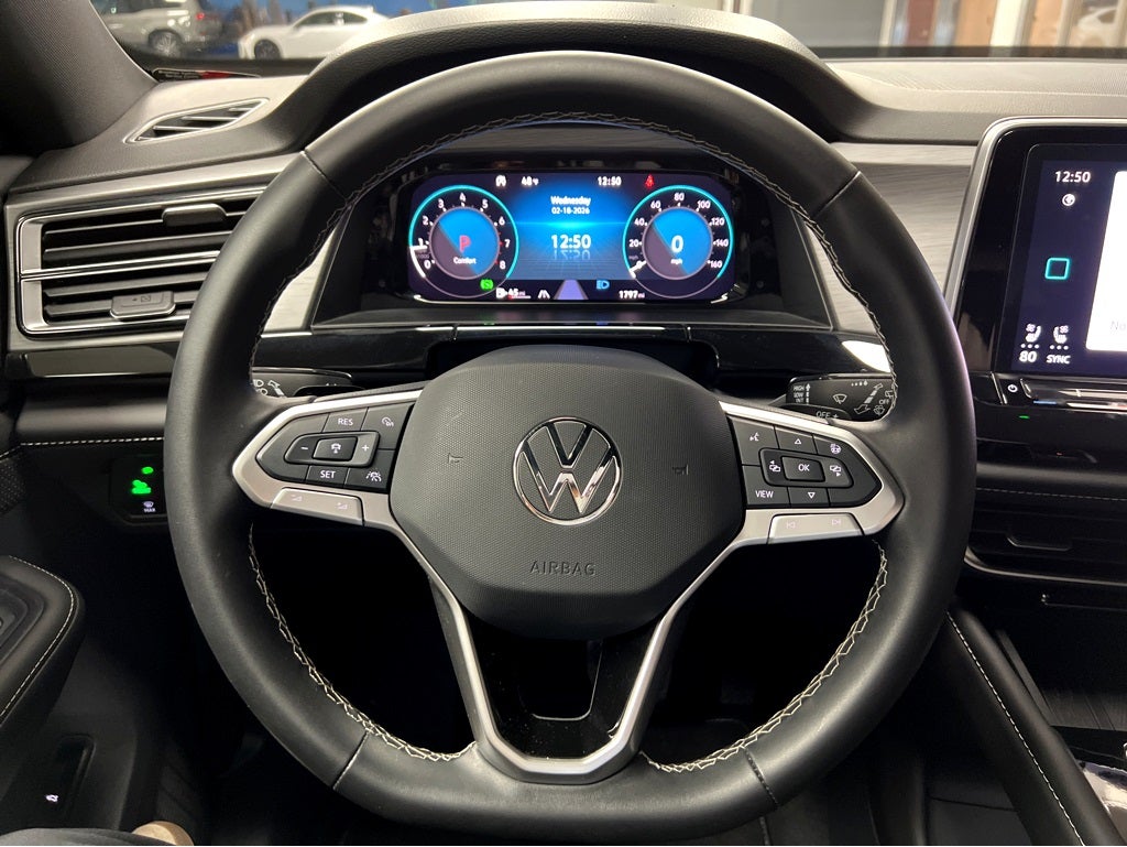 2025 Volkswagen Atlas Cross Sport 2.0T SE w/Technology