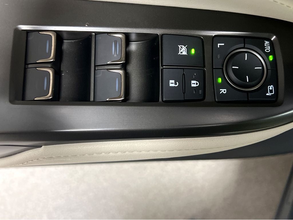 2026 Lexus NX 350h Luxury