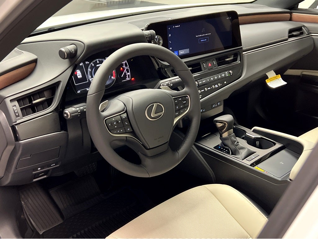 2025 Lexus ES 350