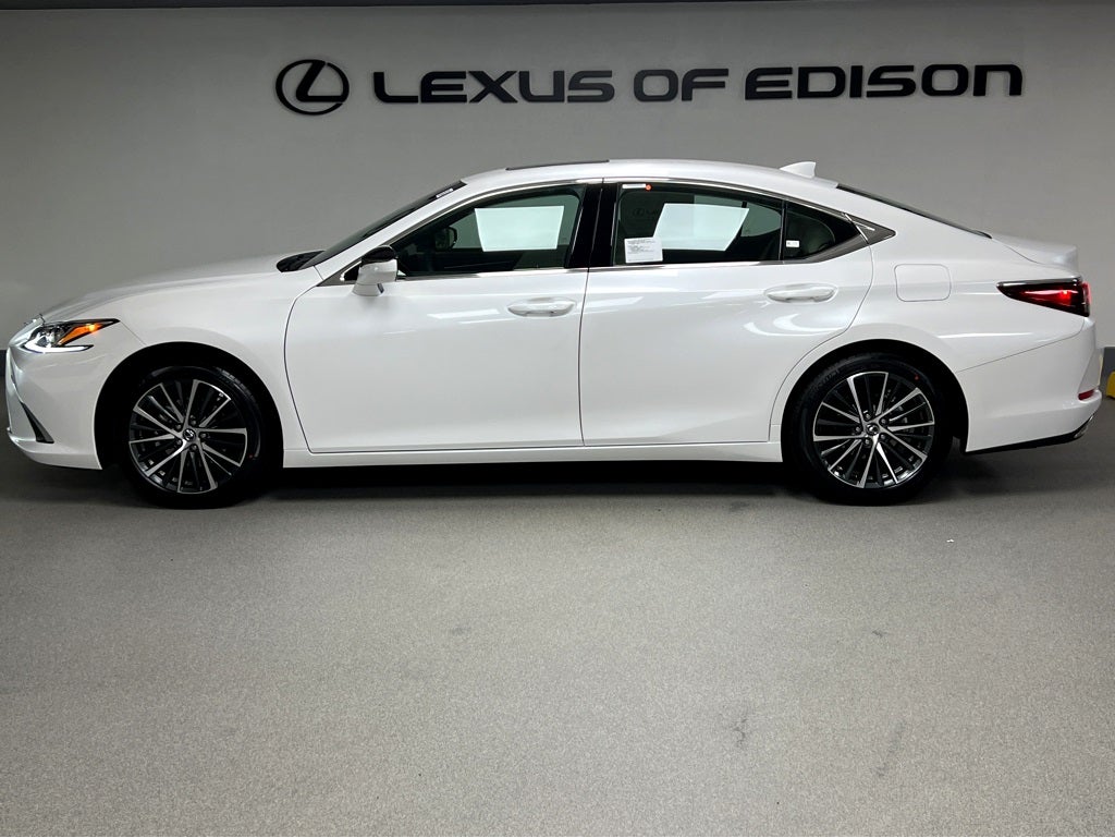 2025 Lexus ES 350