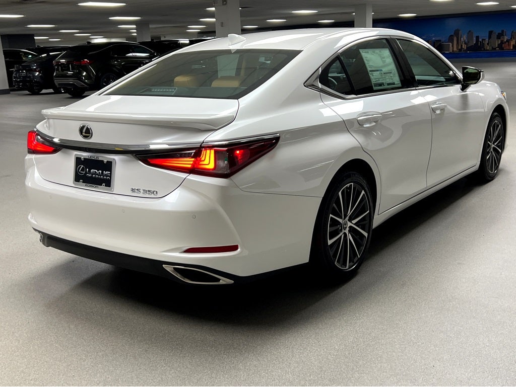 2025 Lexus ES 350