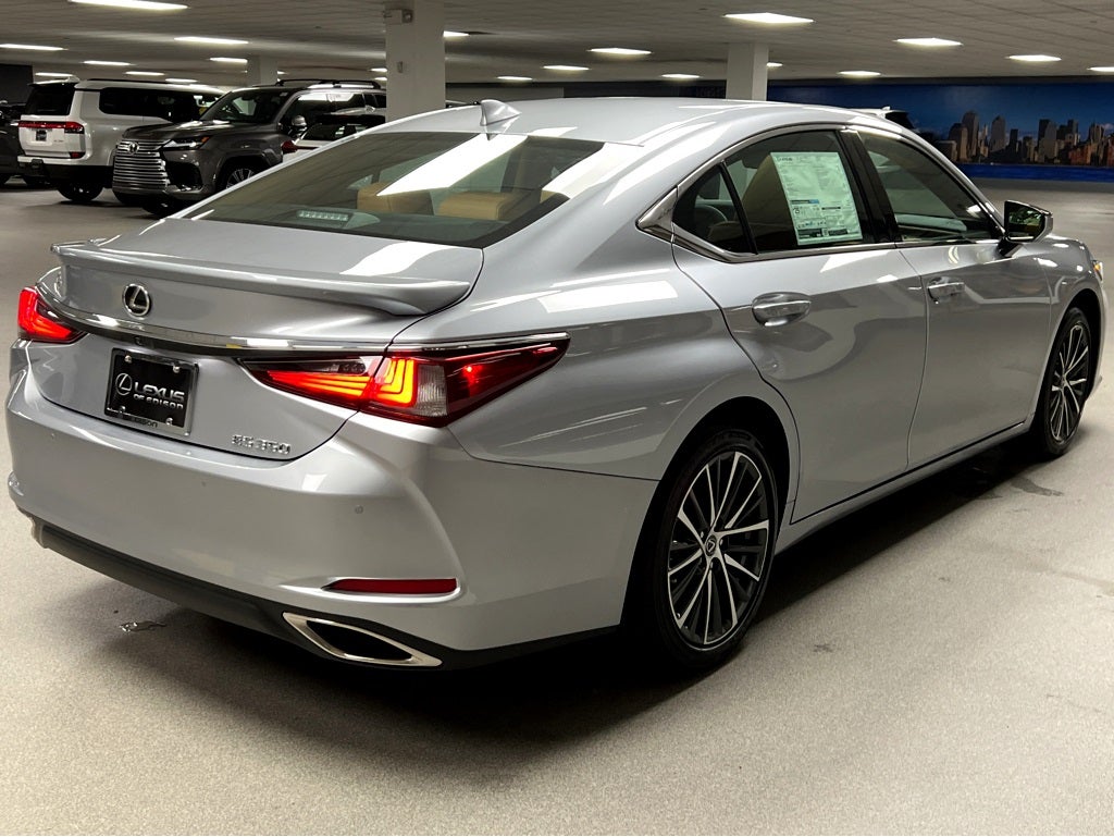 2025 Lexus ES 350