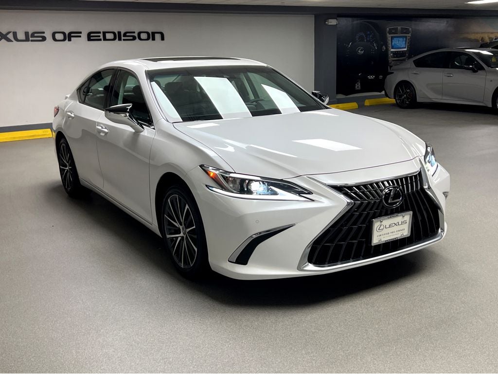 2023 Lexus ES 350 350's photo