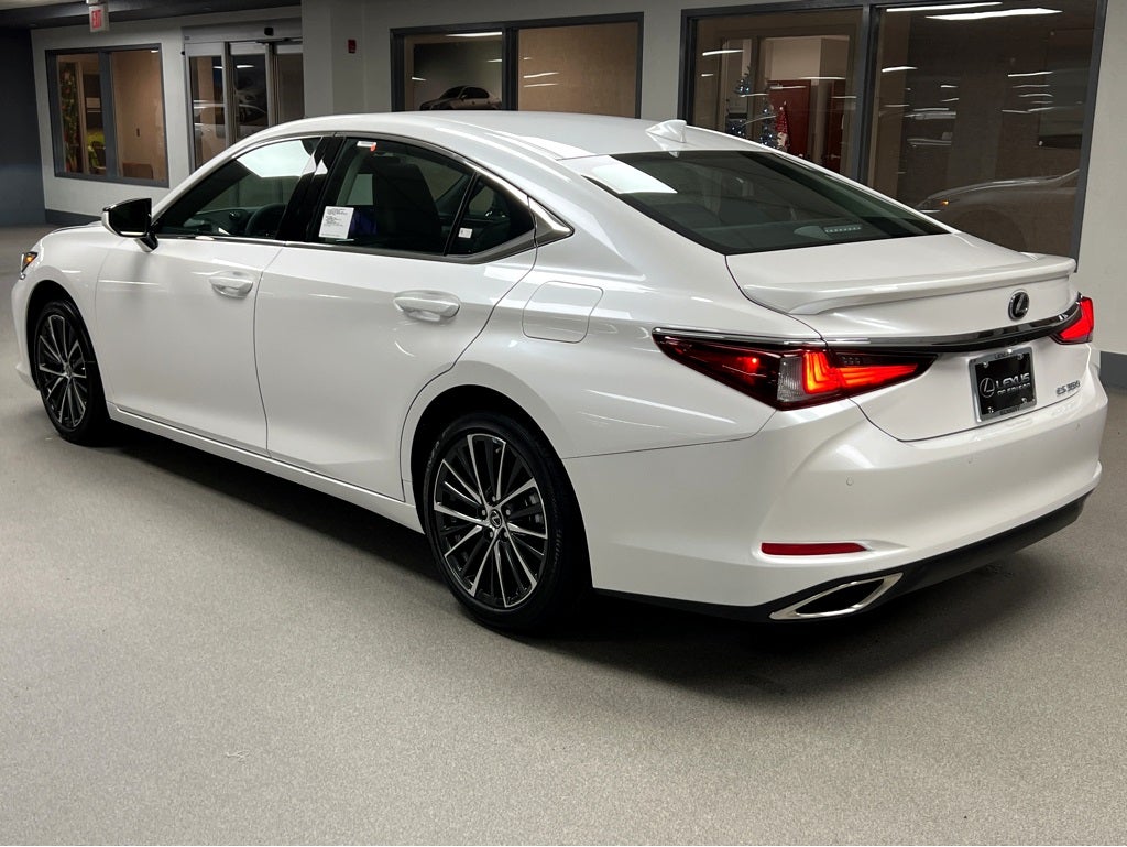 2025 Lexus ES 350