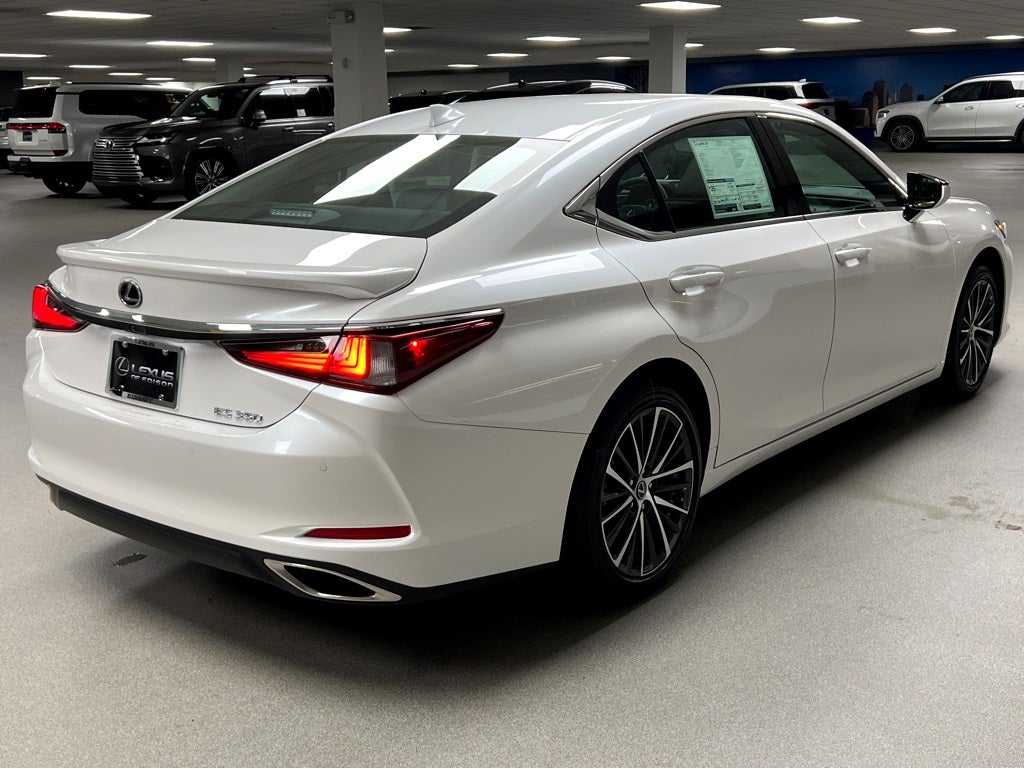 2025 Lexus ES 350
