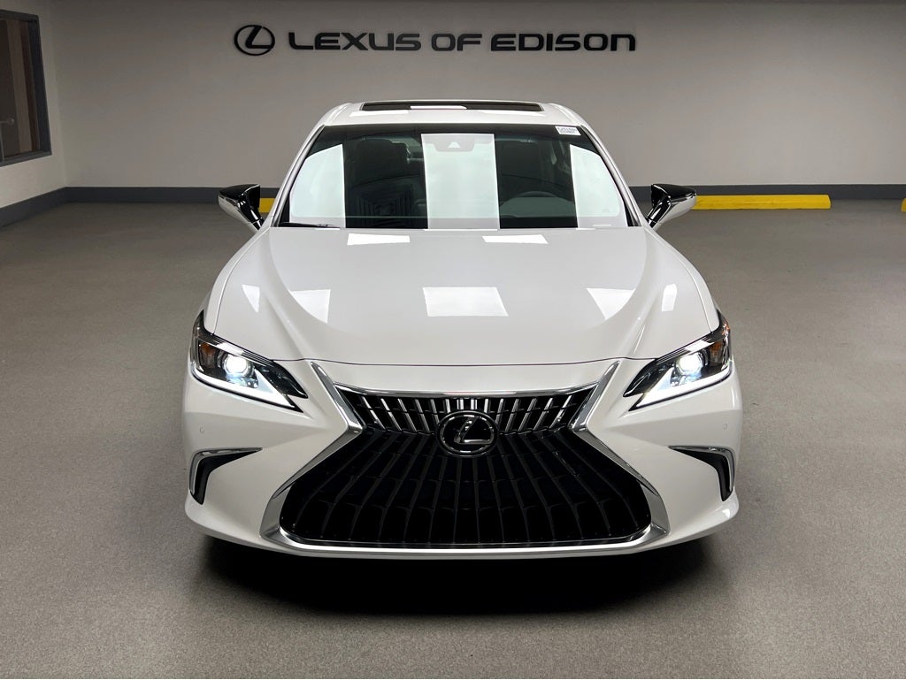 2025 Lexus ES 350