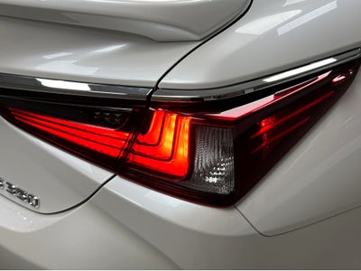 2025 Lexus ES 350