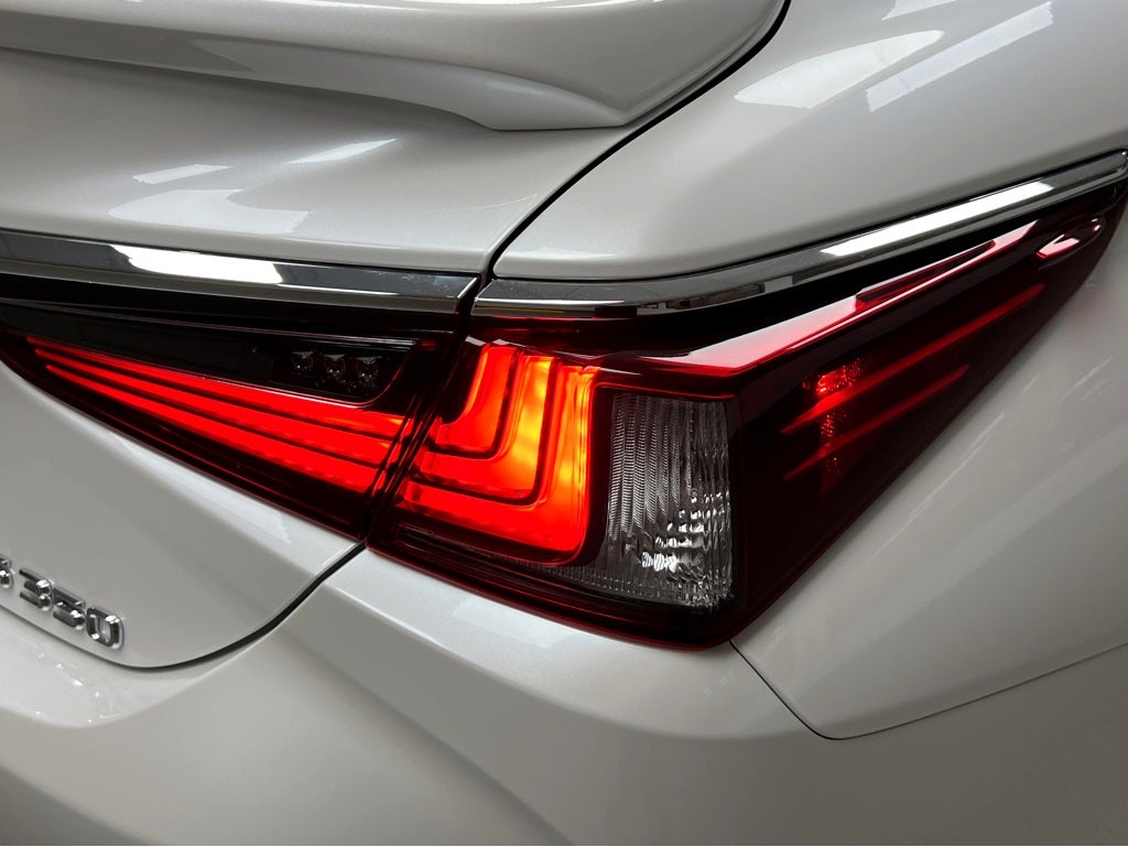 2025 Lexus ES 350