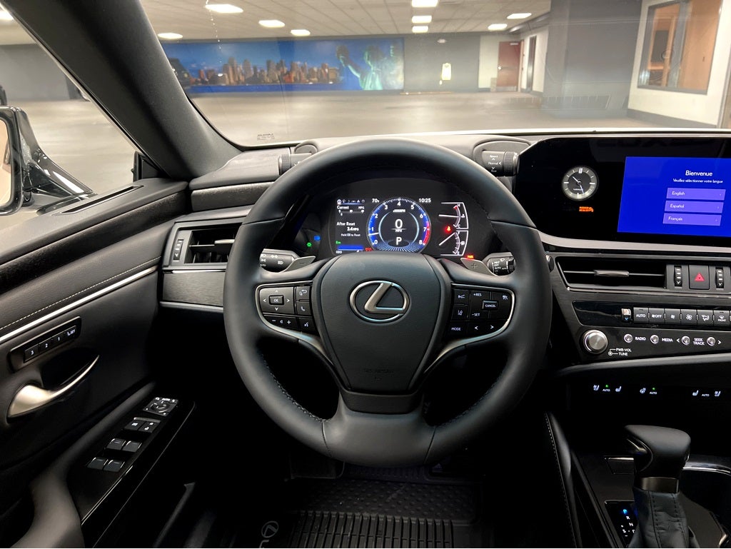 2025 Lexus ES 350
