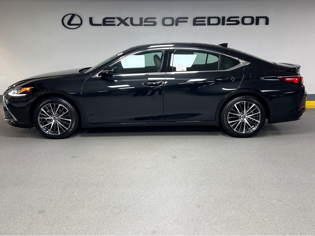 2025 Lexus ES 350