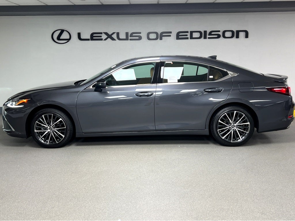 2025 Lexus ES 350