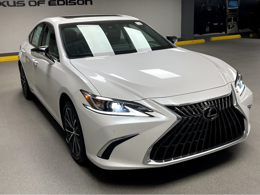 2025 Lexus ES 350