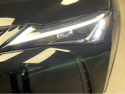 2024 Lexus UX 250h Premium