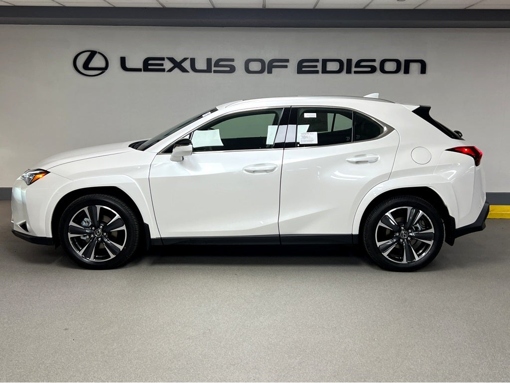2025 Lexus UX 300h Premium