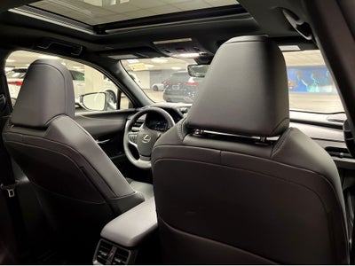 2025 Lexus UX 300h Premium