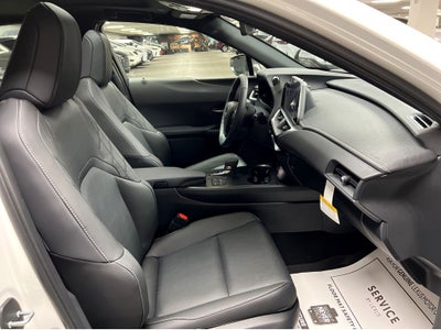2025 Lexus UX 300h Premium