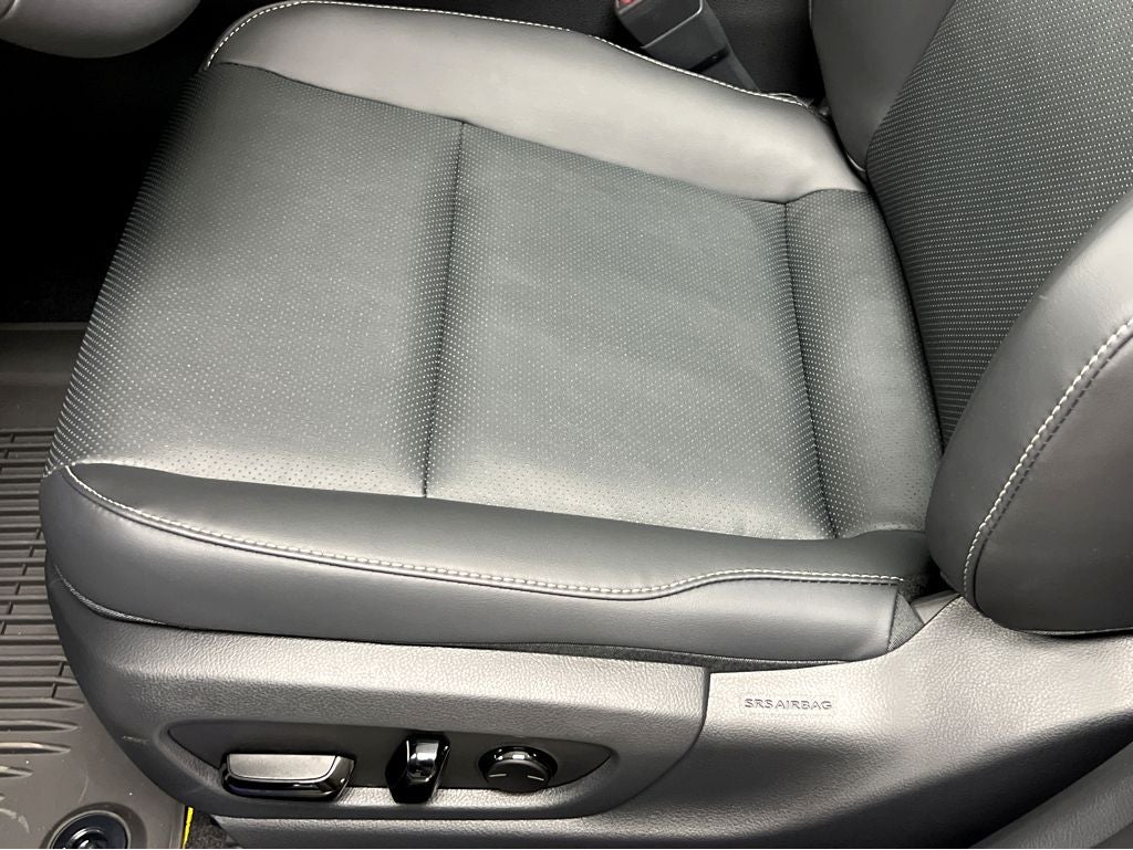 2025 Lexus UX 300h Premium