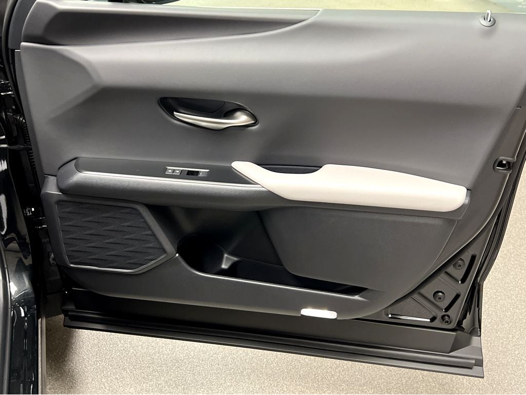 2026 Lexus UX 300h Premium