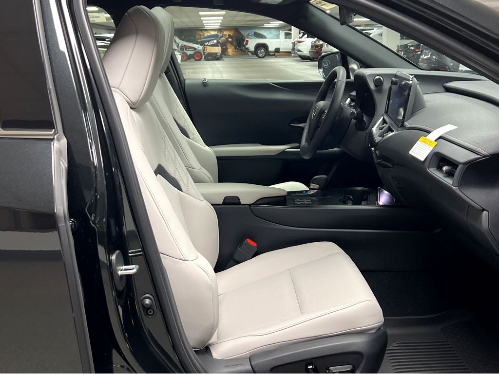 2026 Lexus UX 300h Premium
