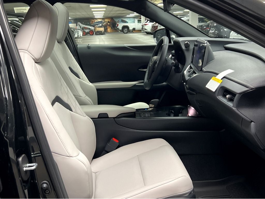 2026 Lexus UX 300h Premium