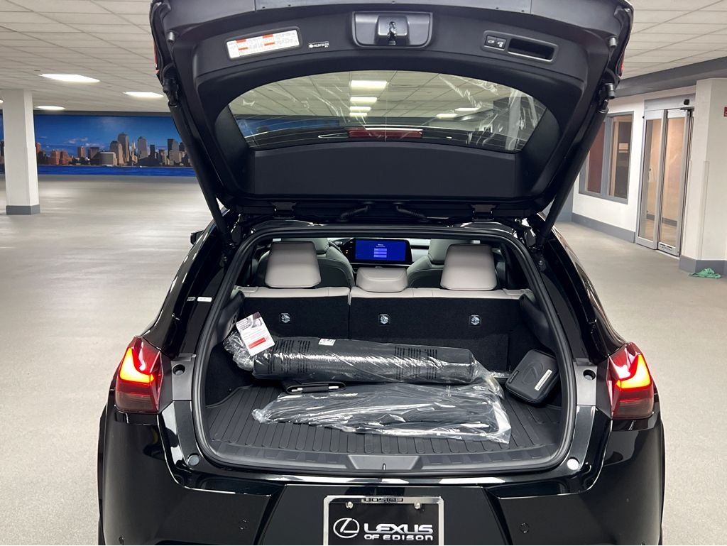 2026 Lexus UX 300h Premium