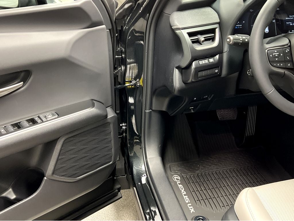 2026 Lexus UX 300h Premium