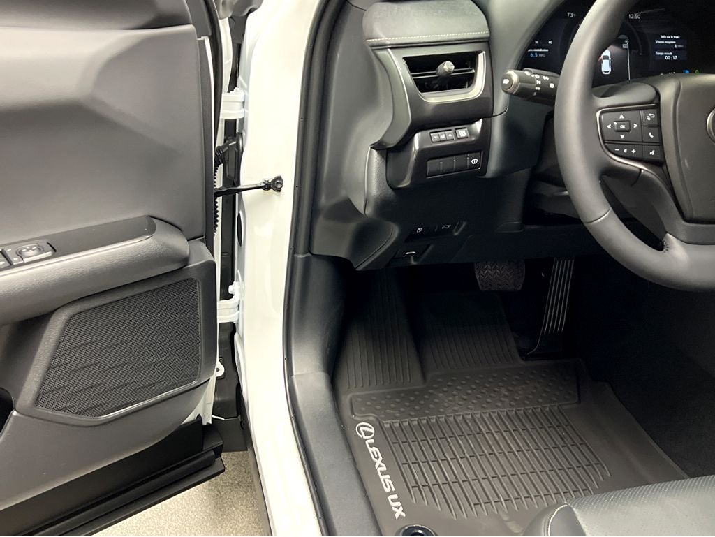 2026 Lexus UX 300h Premium