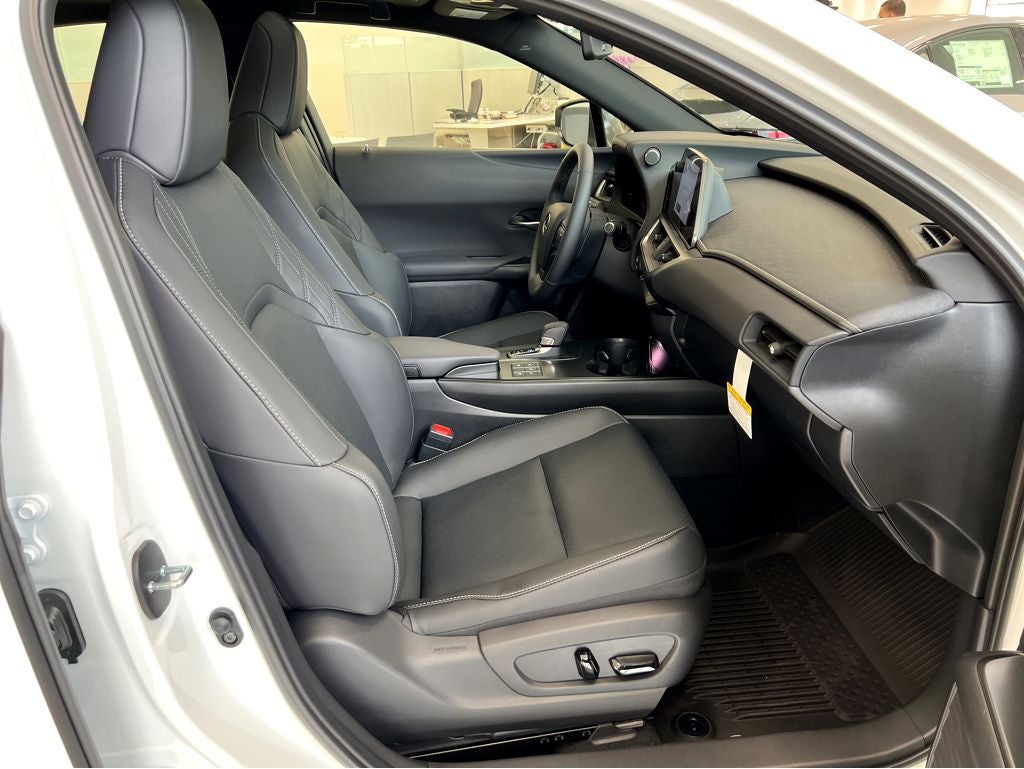 2026 Lexus UX 300h Premium