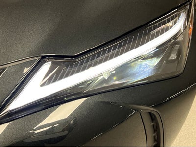 2026 Lexus UX 300h Premium