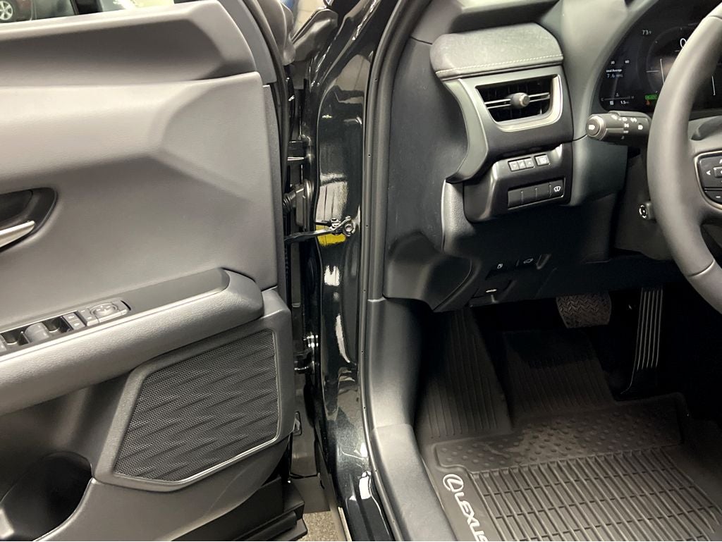 2026 Lexus UX 300h Premium