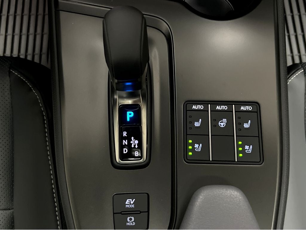 2026 Lexus UX 300h Premium
