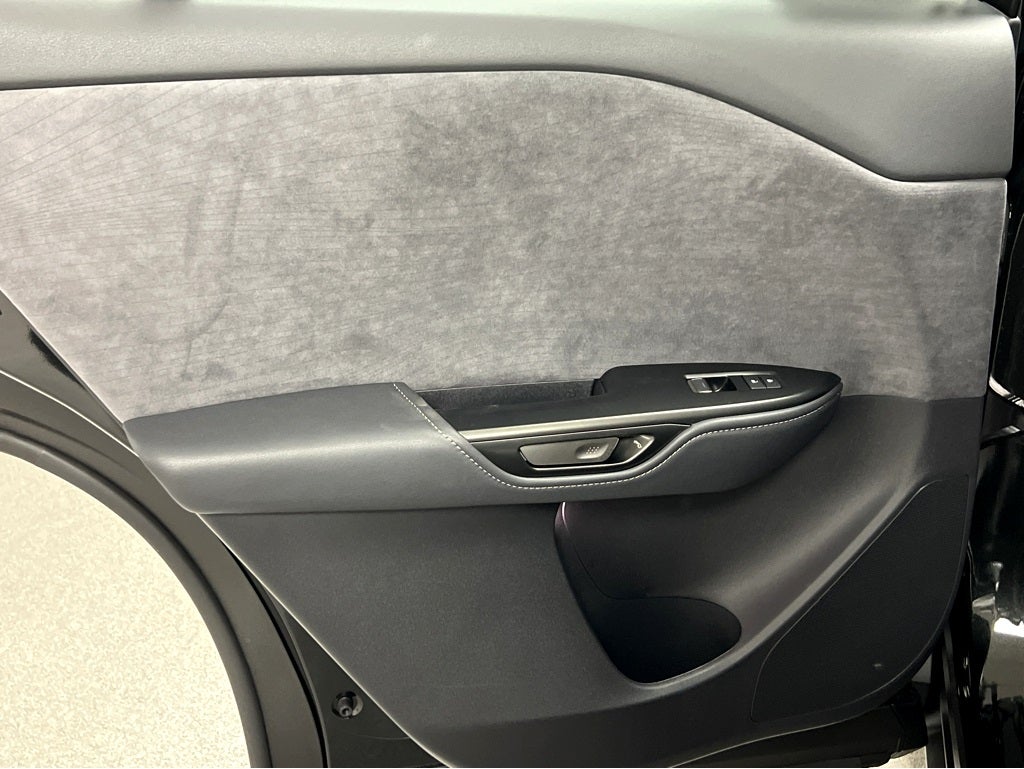 2026 Lexus RZ 450e Luxury