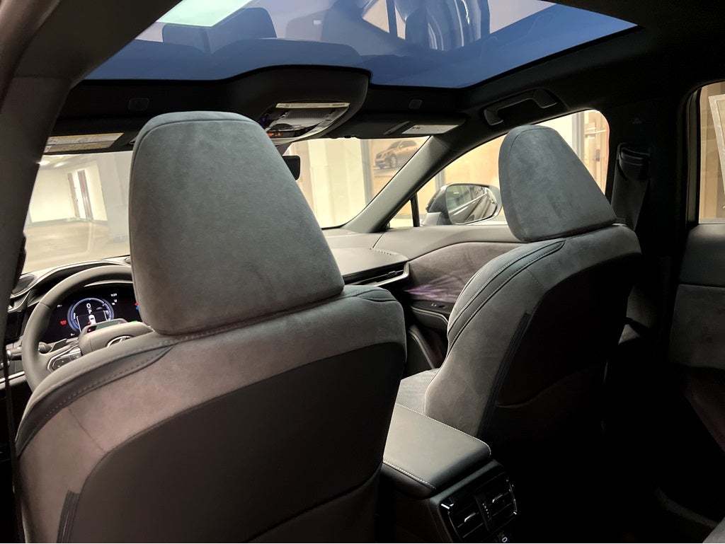 2026 Lexus RZ 450e Luxury