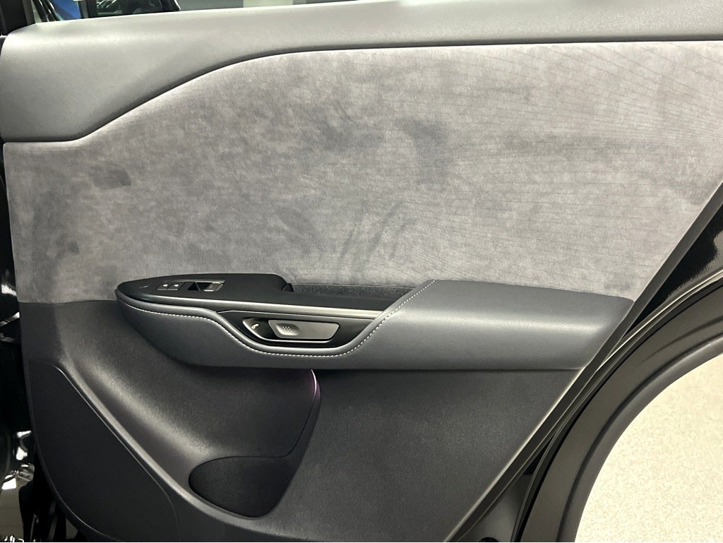 2026 Lexus RZ 450e Luxury