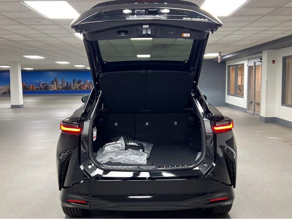 2026 Lexus RZ 450e Luxury