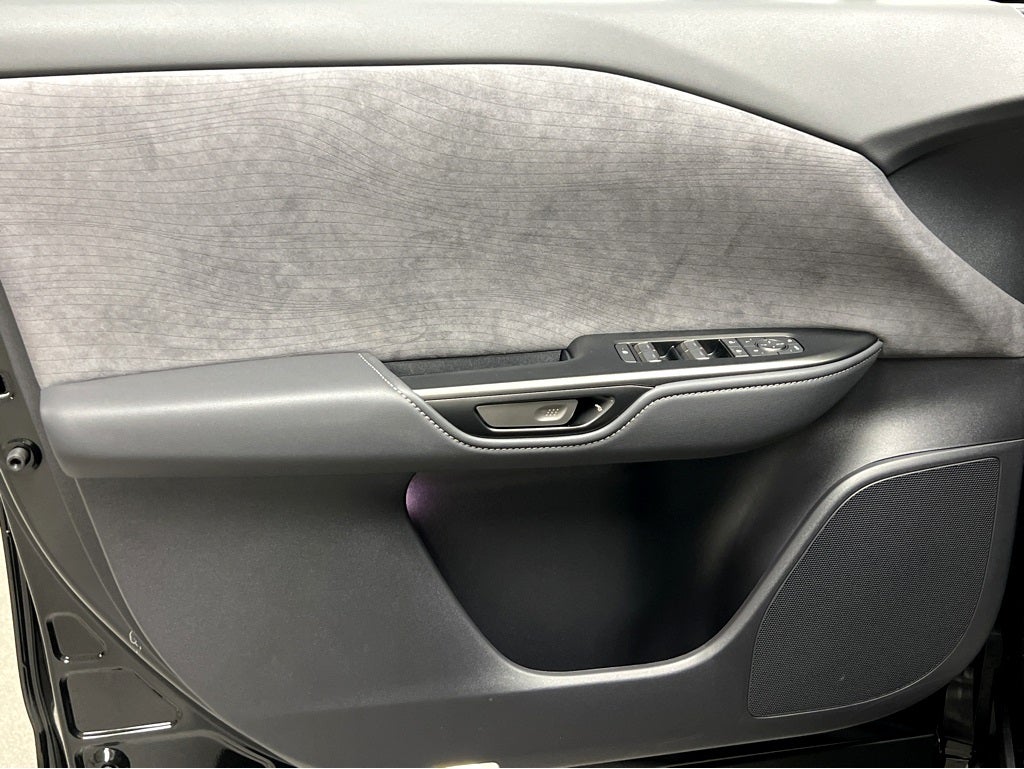 2026 Lexus RZ 450e Luxury