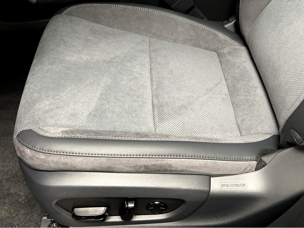 2026 Lexus RZ 450e Luxury