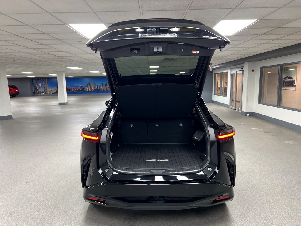 2026 Lexus RZ 450e Luxury