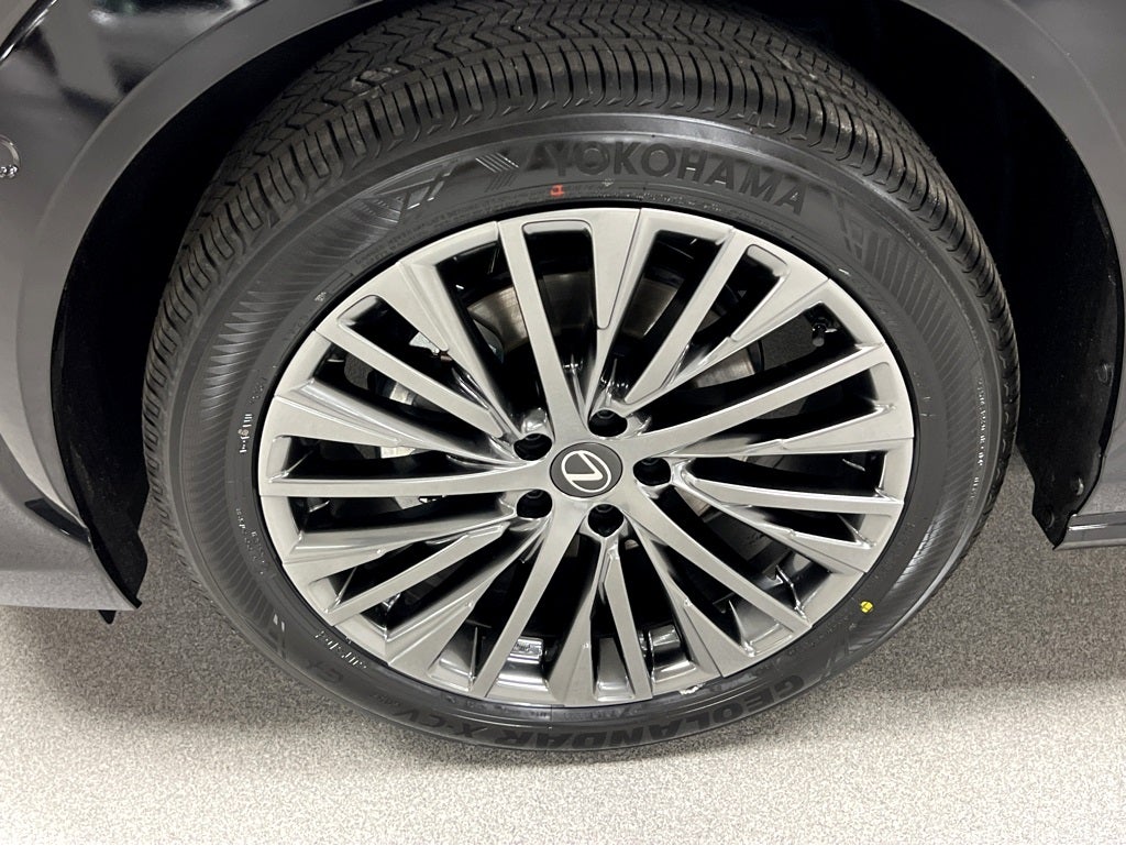 2026 Lexus RZ 450e Luxury