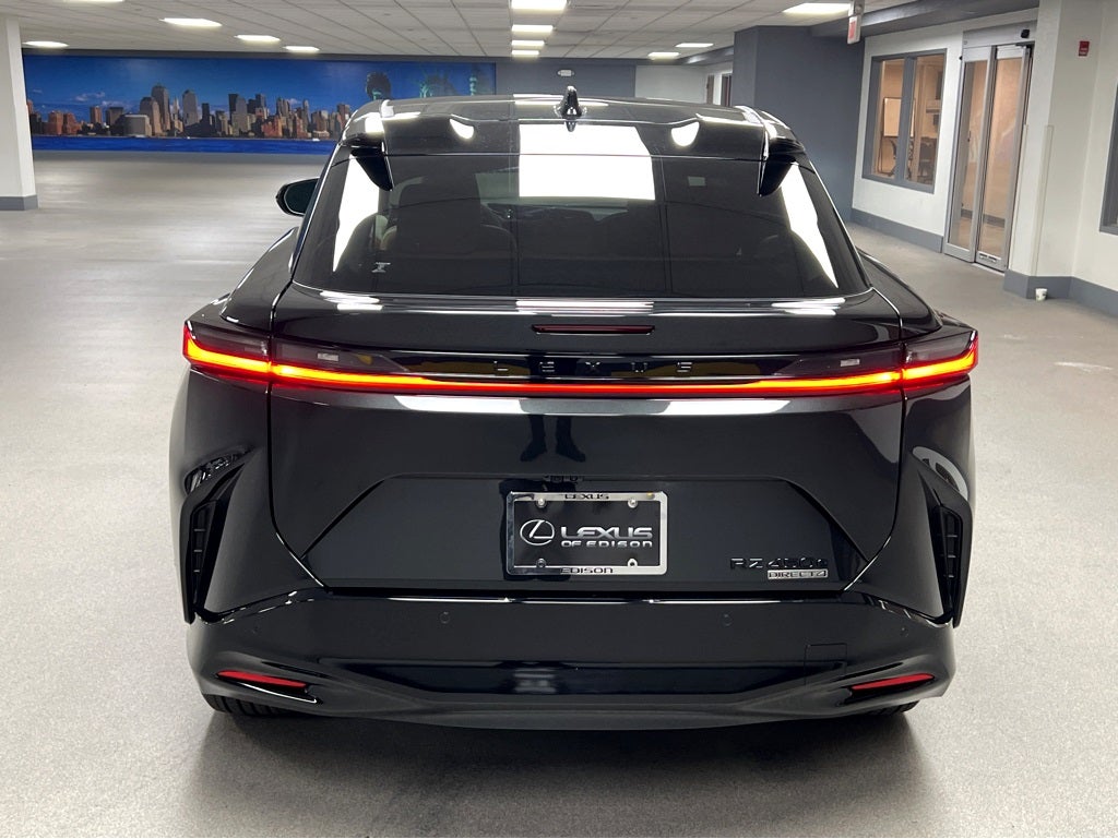 2026 Lexus RZ 450e Luxury