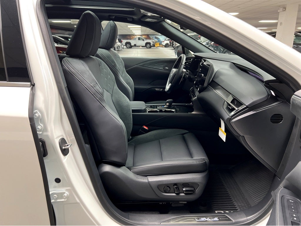 2026 Lexus RX 450h+ Luxury