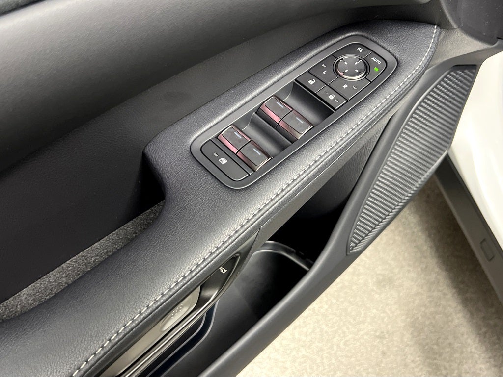 2026 Lexus RX 450h+ Luxury