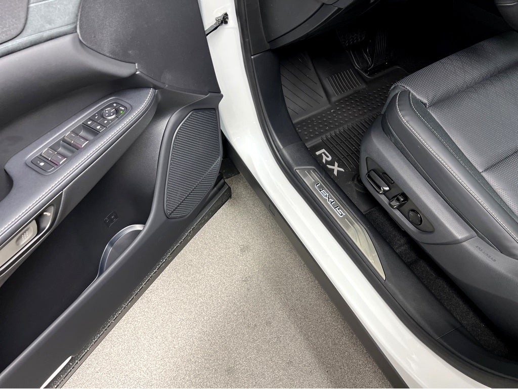 2026 Lexus RX 450h+ Luxury