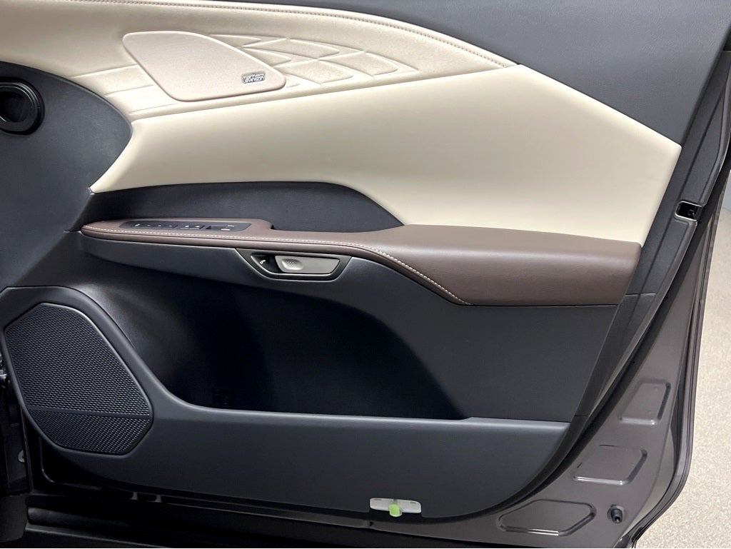 2026 Lexus RX 450h+ Luxury