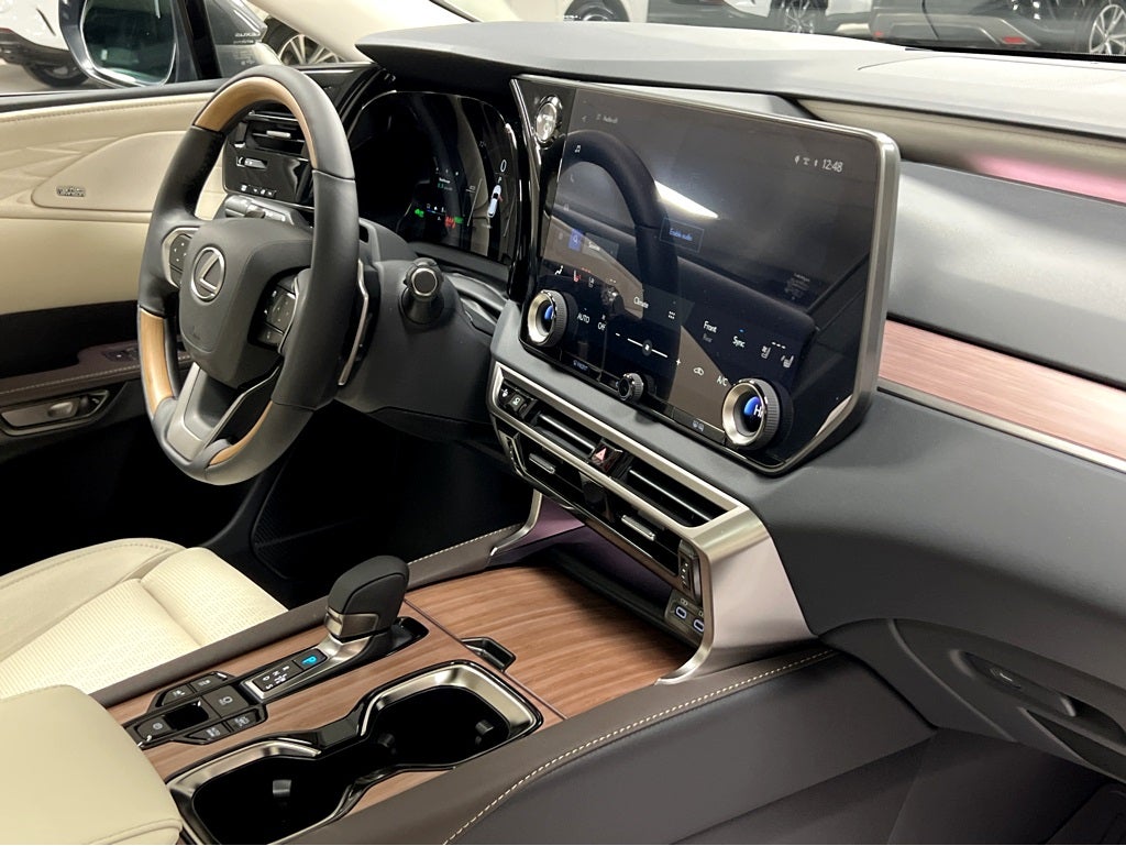 2026 Lexus RX 450h+ Luxury