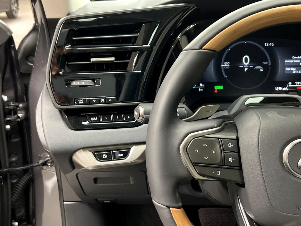 2026 Lexus RX 450h+ Luxury