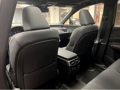 2026 Lexus RX 450h+ Luxury