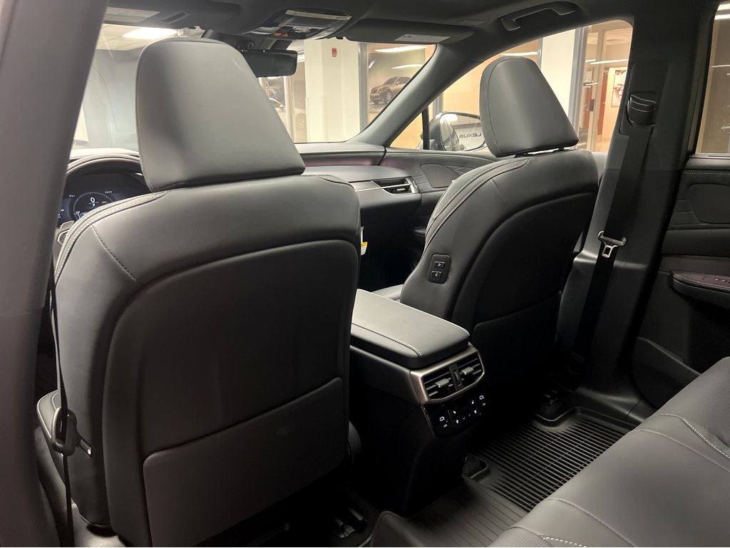 2026 Lexus RX 450h+ Luxury