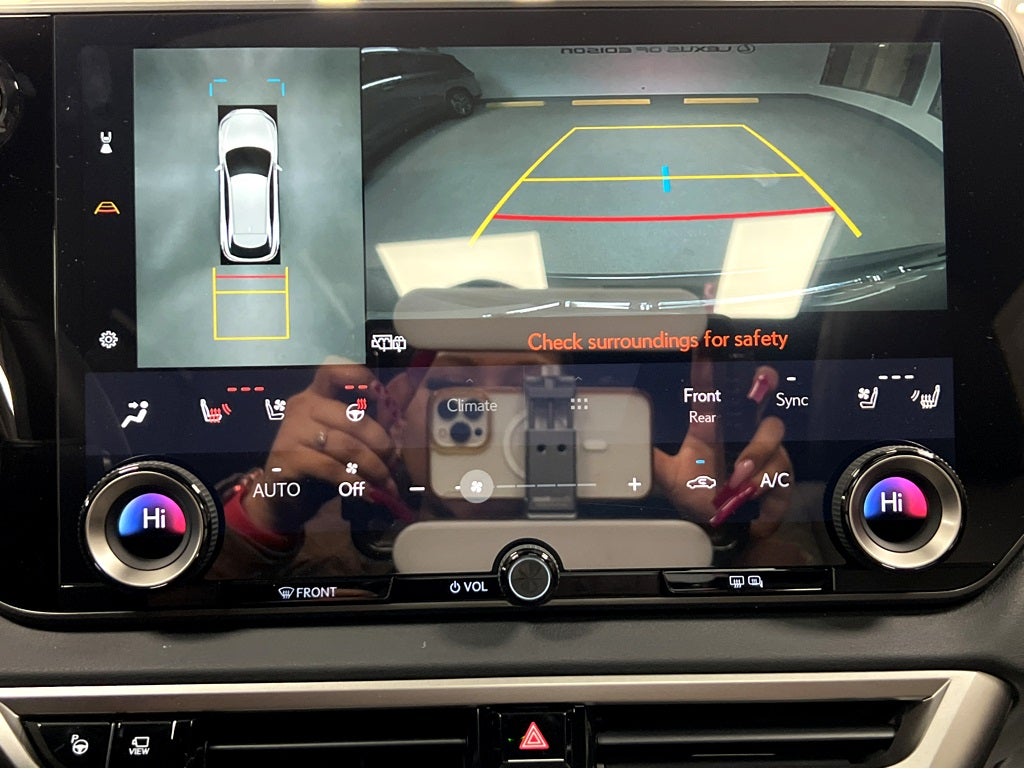 2026 Lexus RX 450h+ Luxury