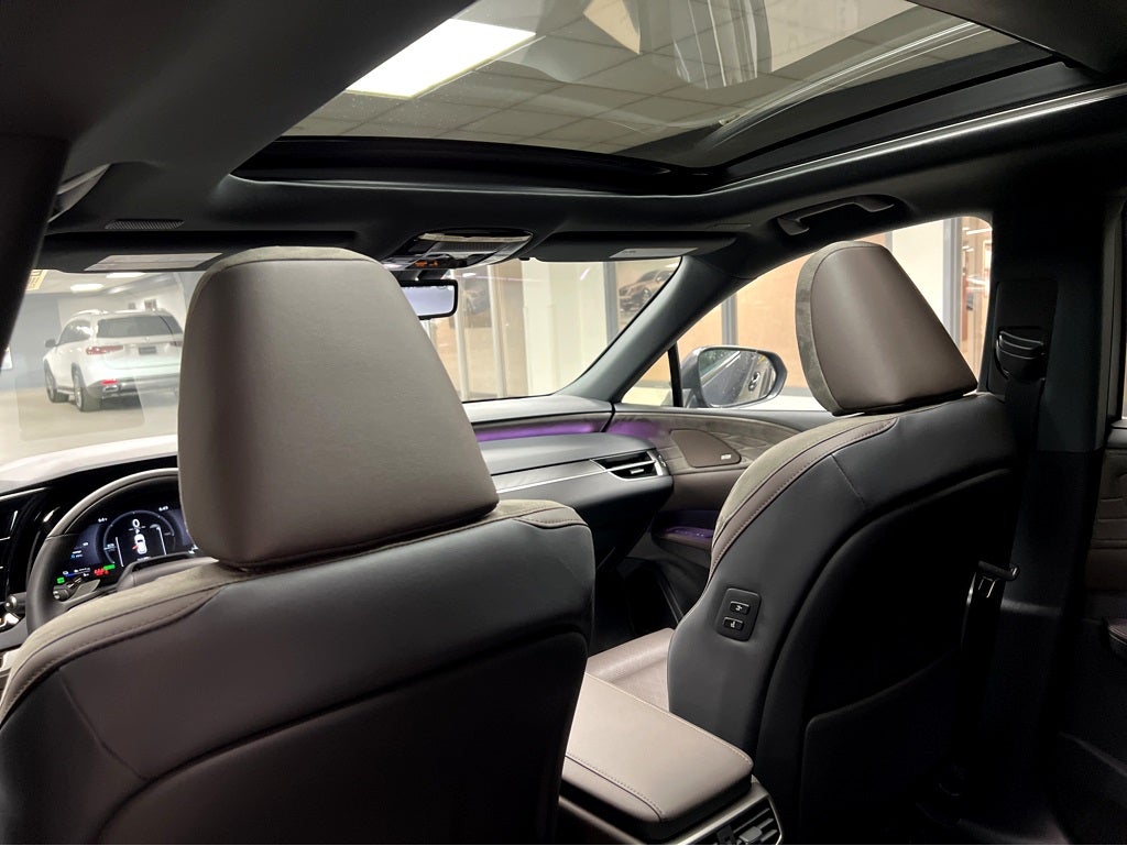 2026 Lexus RX 450h+ Luxury